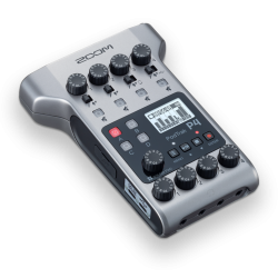 Zoom P4 PodTrak - Podcasting Mixer and Interface