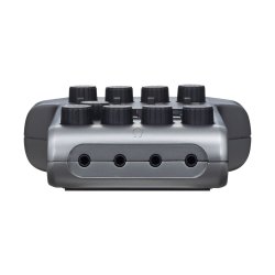 Zoom P4 PodTrak - Podcasting Mixer and Interface